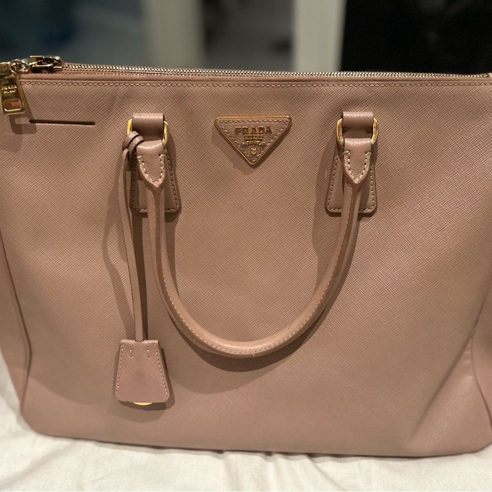 Large Prada Galleria leather bag